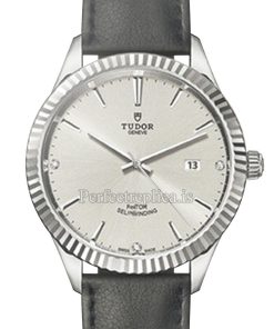 Tudor Style 12710