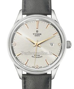 Tudor Style 12700